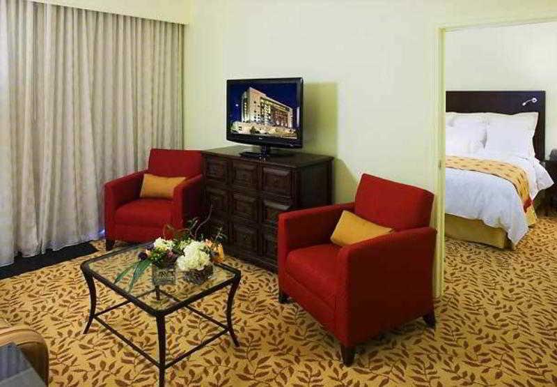 Houston Marriott Energy Corridor Hotel Room photo